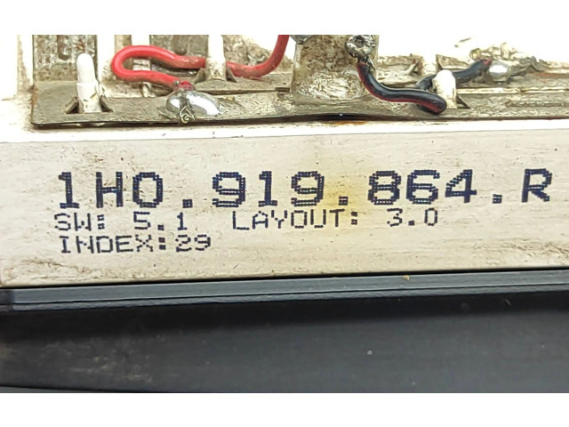 Панель приборов 1H0919864R Volkswagen Golf III