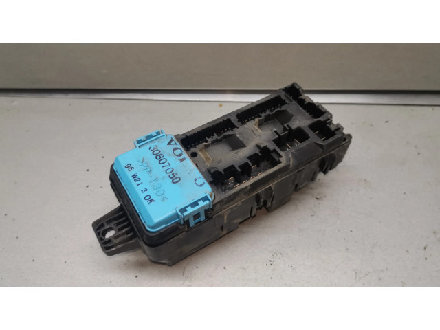 Pojistková skříňka 30807016, 30807050 Volvo S40, V40 2001