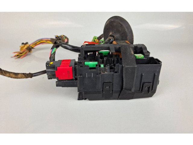 Блок предохранителей 9643461980 Peugeot 2008 II