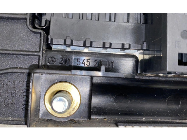 Блок предохранителей  E0000031, 2115452601   Mercedes-Benz R W251    