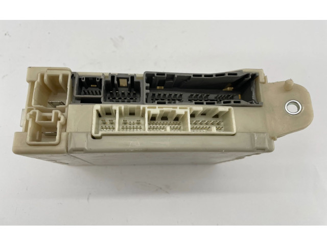   Pojistková skříňka 8273030631, 68281500   Lexus GS 300 350 430 450H 2007