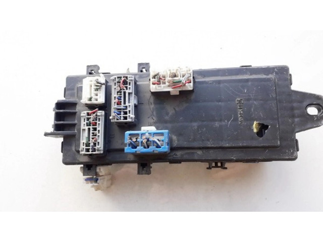 Блок предохранителей Mitsubishi Colt