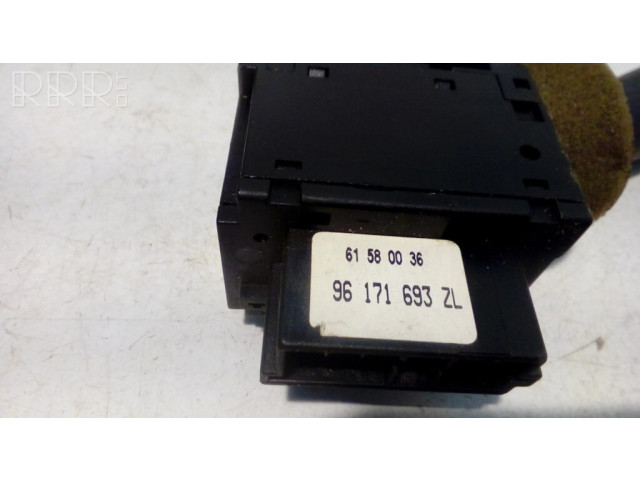 Ручка стеклоочистителей