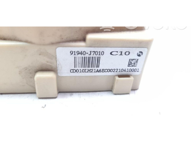 Блок предохранителей 91940J7010 KIA Xceed