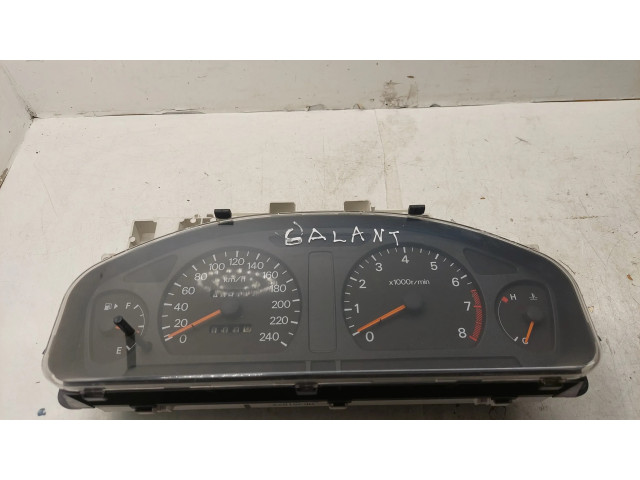 Панель приборов MR381822, 1573904461 Mitsubishi Galant