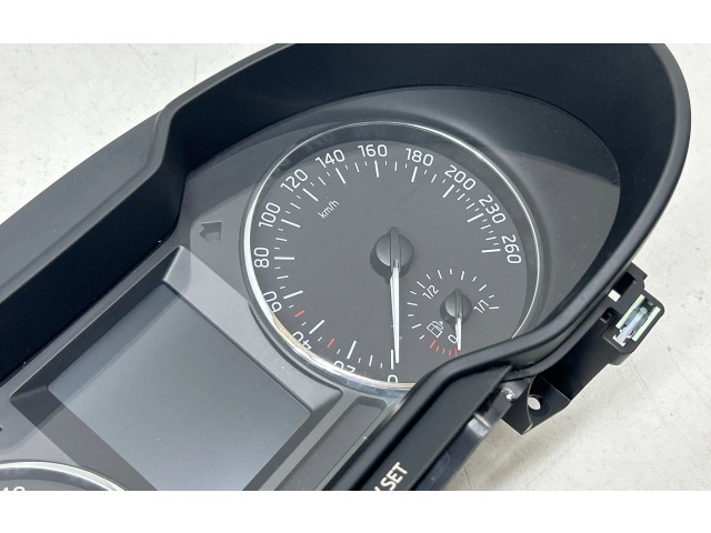 Панель приборов 5E0920781B, 263290512 Skoda Octavia Mk3 (5E)