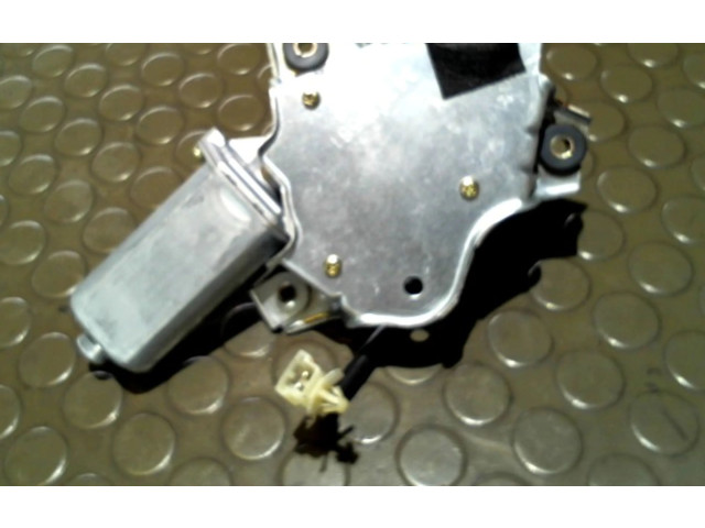 Моторчик заднего дворника Mazda 626