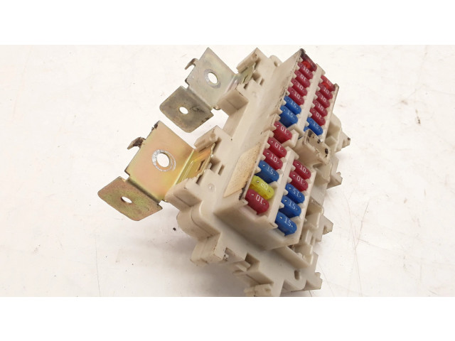 Блок предохранителей Nissan Titan