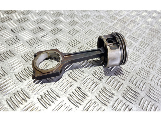  Поршень с шатуном  2399  Jaguar XJ X308  