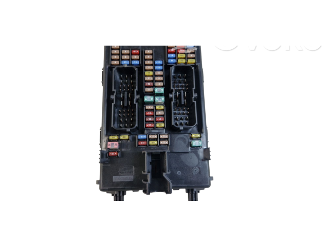 Блок предохранителей 32209198, K067R   Volvo XC90    