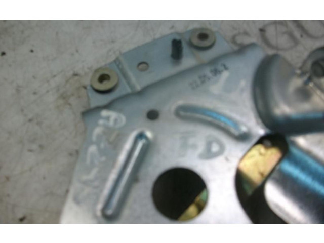 Двигатель стеклоочистителя заднего стекла    Citroen Berlingo