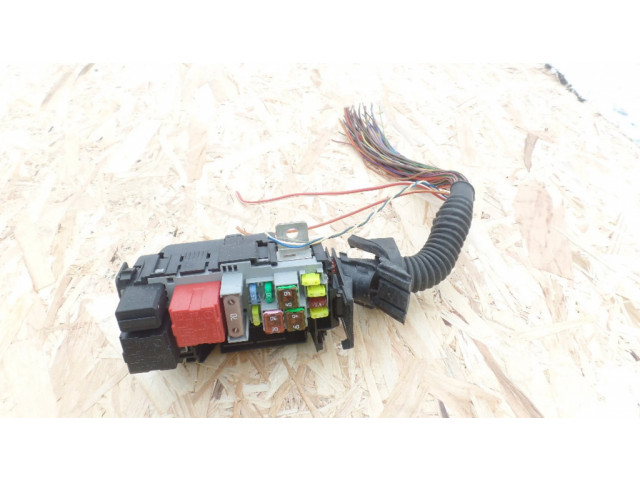 Pojistková skříňka 13246915 Opel Corsa D 2011