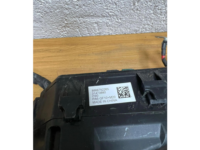 Блок предохранителей  8888752265, 31473880   Volvo XC40    