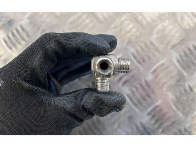 Топливная рампа    Maserati Levante  