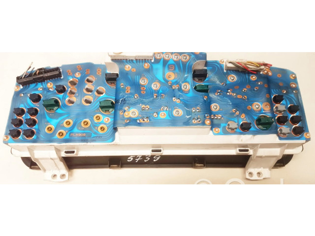 Панель приборов    Mazda 626       