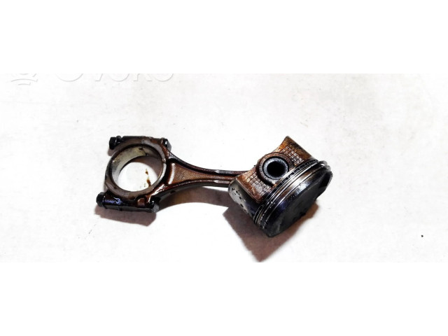 Поршень с шатуном Lexus IS 200-300 для бензинового двигателя 2.0