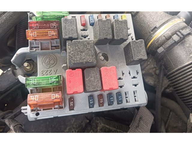 Блок предохранителей Alfa Romeo 166