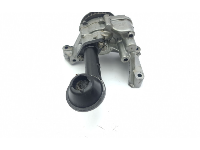 Масляный насос   03L115105C  Volkswagen PASSAT B6 