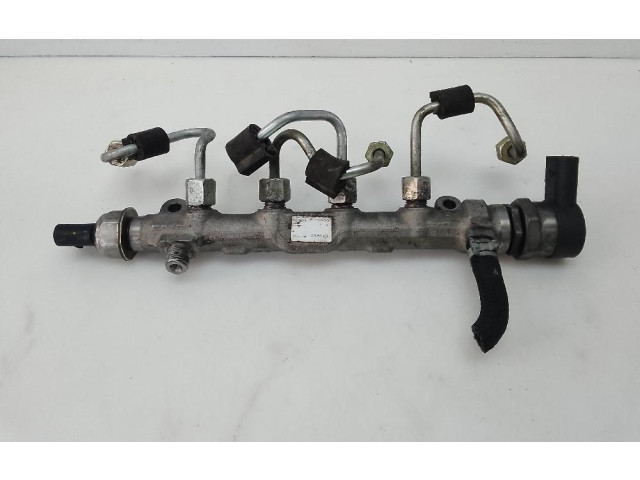 Топливная рампа 04L089D   Audi A3 S3 A3 Sportback 8P  