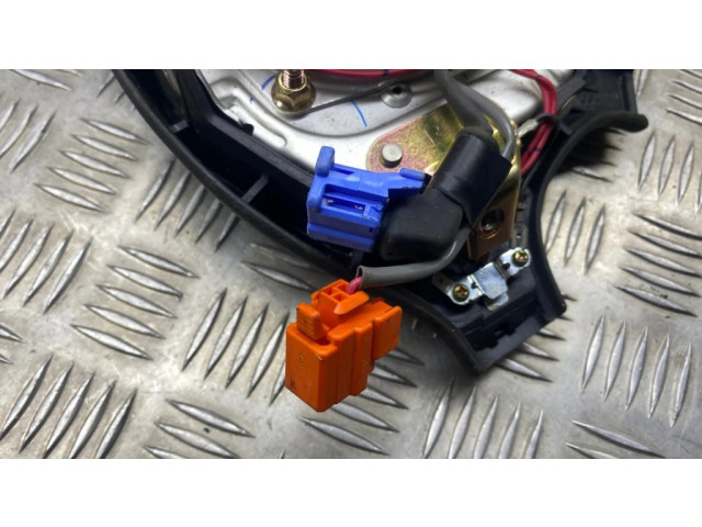 Подушка безопасности водителя BC5A57K00, T93013A Mazda 323