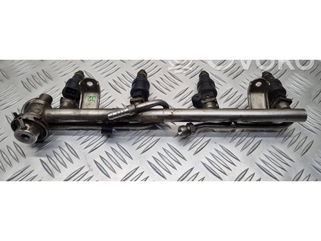 Vstřikovací lišta 058133551, 280150447 Audi A6 S6 C5 4B AEB