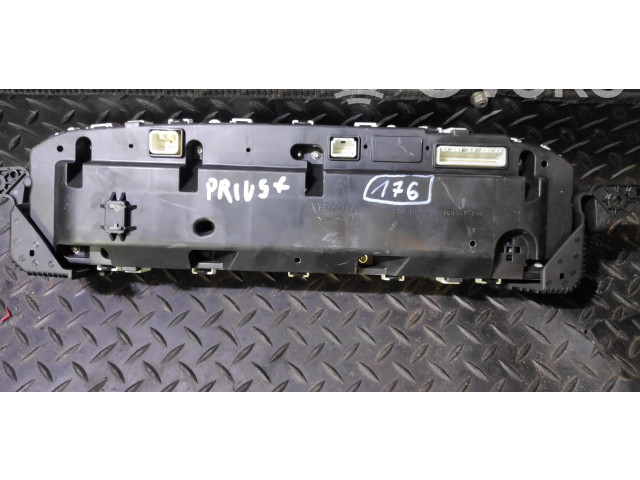 Přístrojová deska Toyota Prius (XW10) 2000