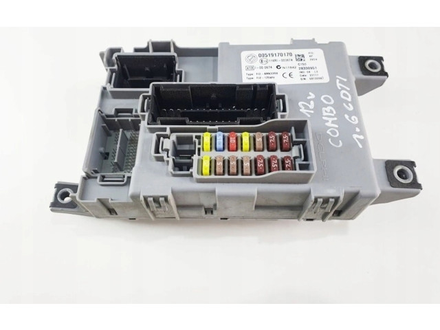 Блок предохранителей 00519170170 Opel Combo D