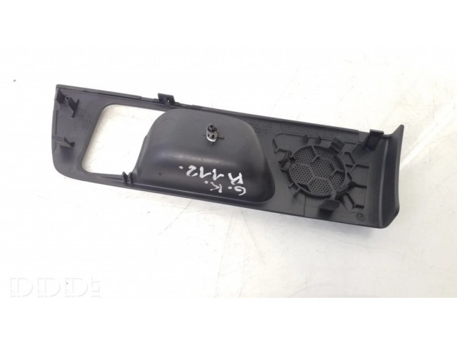 Другая деталь отделки задний дверей