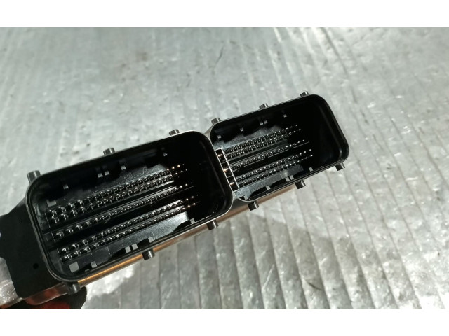 Блок управления двигателем Блок управления Skoda Octavia Mk4