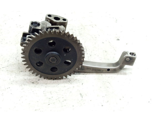 Масляный насос   070115153  Volkswagen Touareg I 