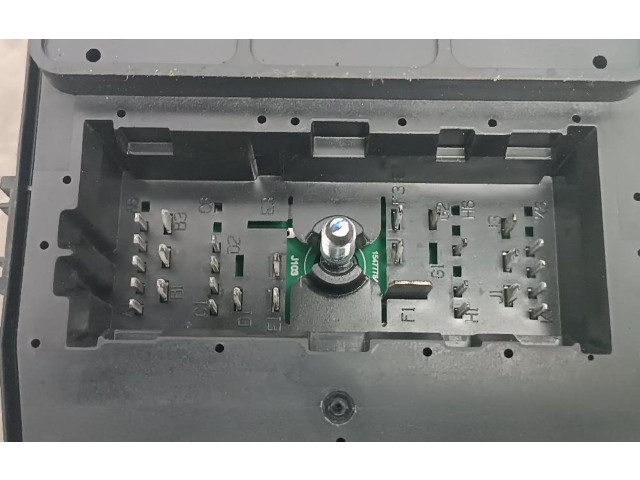 Pojistková skříňka 919504D050 KIA Carnival 2001