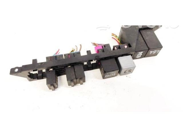 Блок предохранителей 3D1937499E, 3D1937499E Volkswagen Phaeton