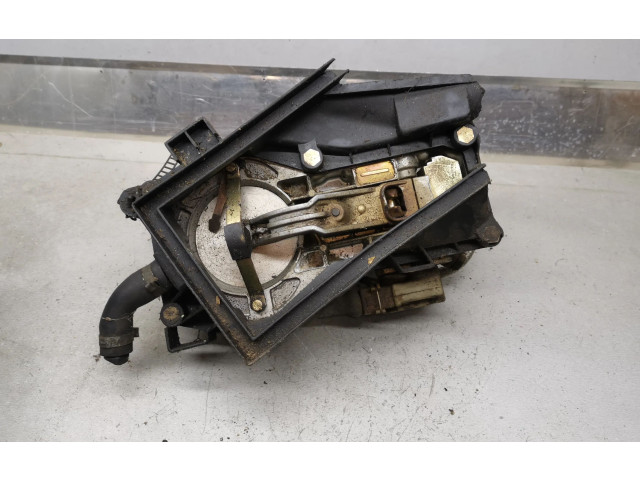 Топливная рампа 0438121011, 026133353 Audi 80 90 B3