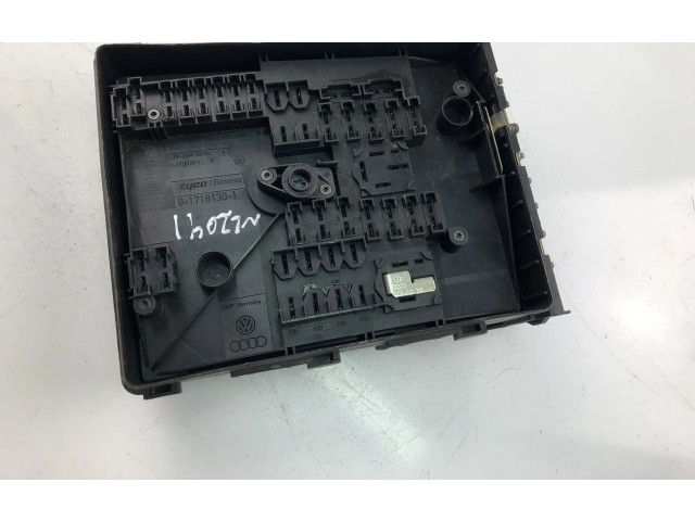 Блок предохранителей 1K0937125A Volkswagen Caddy