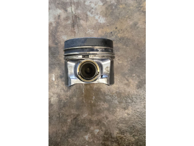  Поршень    Skoda Superb B6 (3T)  