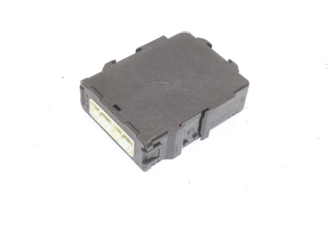 Блок управления коробкой передач 8953576010   Toyota Prius+ (ZVW40)