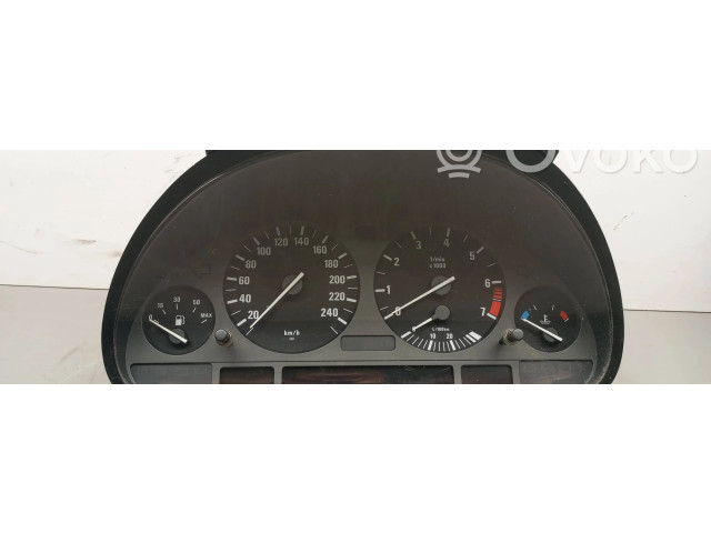 Přístrojová deska BMW 5 E39 1997 8376192, 8370082