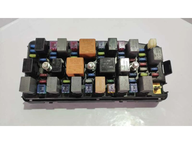 Pojistková skříňka Řídící jednotka BSM Ford Focus C-MAX 2011