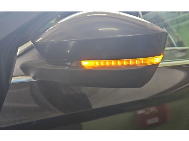 Зеркало электрическое Skoda Karoq 2017 - года