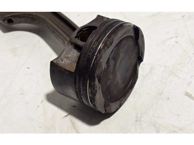  Поршень с шатуном  31401210  Volvo XC60  