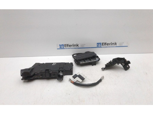 Блок предохранителей  30644755   Volvo XC90    