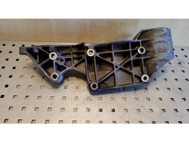 Кронштейн крепления двигателя