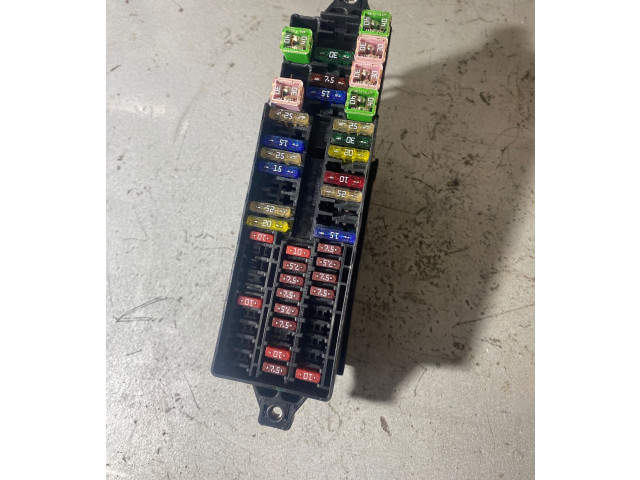 Блок предохранителей  6C0937615A, 63584908   Skoda Fabia Mk3 (NJ)    