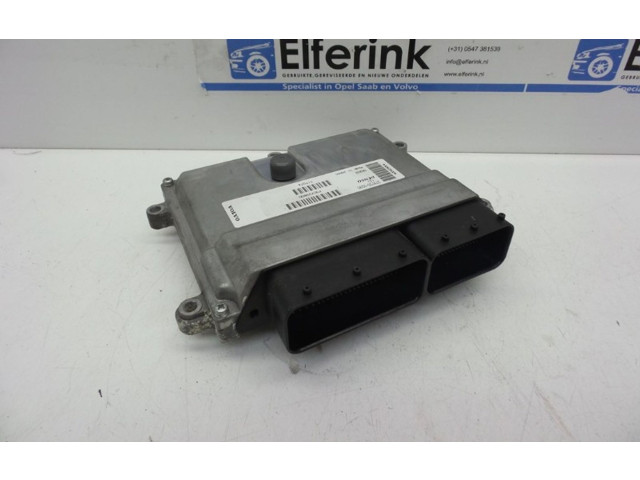 Блок управления впрыском 30729800   Volvo V50