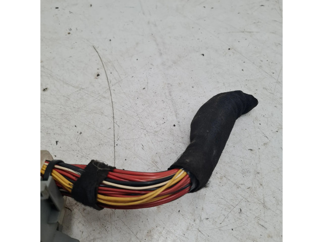 Pojistková skříňka 93332763 Opel Meriv A 2004