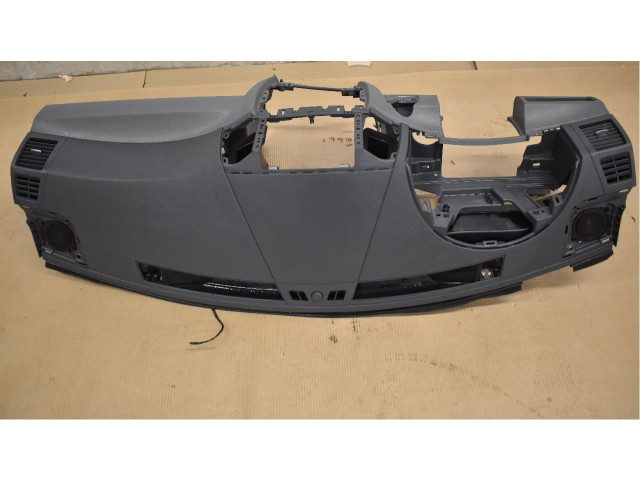 Панель приборов Jeep Grand Cherokee (WK)