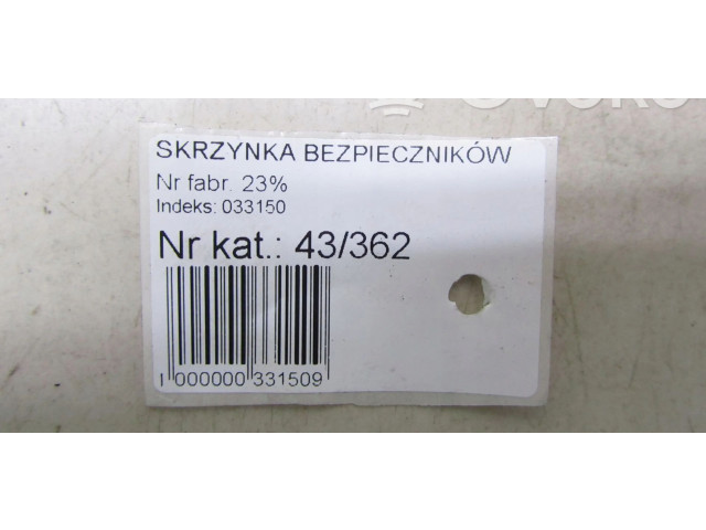 Pojistková skříňka Nssan Juke I F15 2015