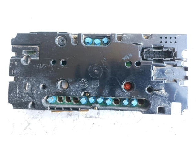 Панель приборов 87001323 Seat Inca (6k)