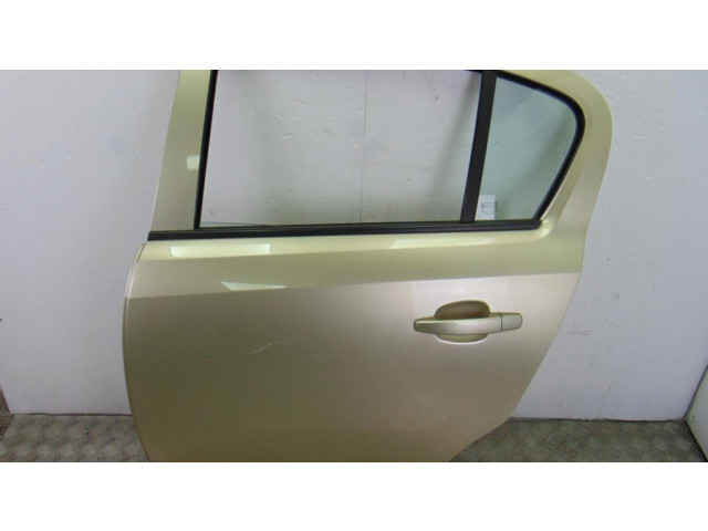 Задняя дверь