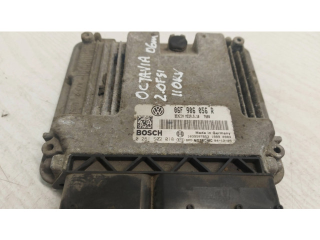 Блок управления двигателя 06F906056R, 0261S02018   Skoda Octavia Mk2 (1Z)